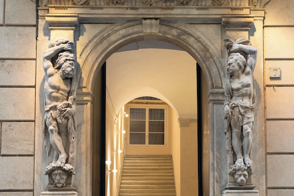 Perincian bahagian luar