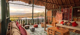 Rift Valley Stay Pool big Verandah Sunsets - 2342