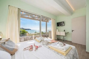 2 bedrooms, WiFi, bed sheets - Villa Stavroula - Two Bedroom Villa, Sleeps 4 (Mparmpati)