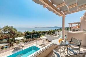 Outdoor dining - Villa Stavroula - Two Bedroom Villa, Sleeps 4 (Mparmpati)