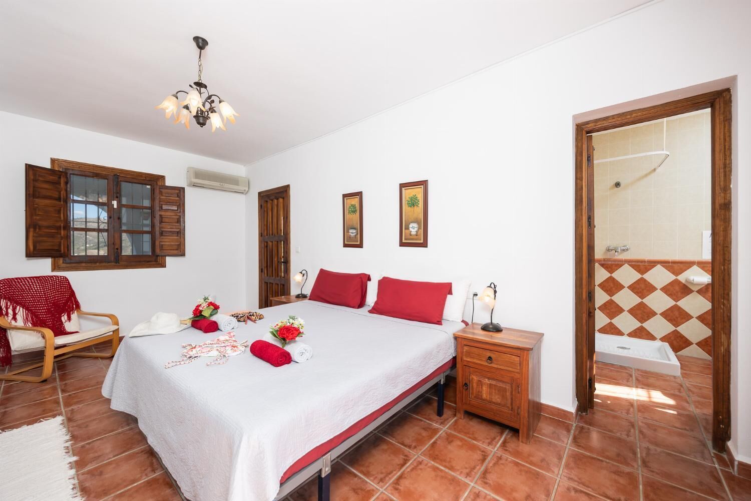 3 bedrooms, WiFi, bed sheets