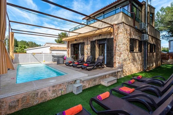 Beautiful villa with private pool and terrace