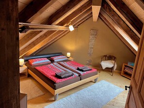 2 chambres, fer et planche à repasser, Wi-Fi gratuit, draps fournis