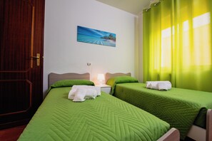 2 Schlafzimmer, Bügeleisen/Bügelbrett, kostenloses WLAN, Bettwäsche