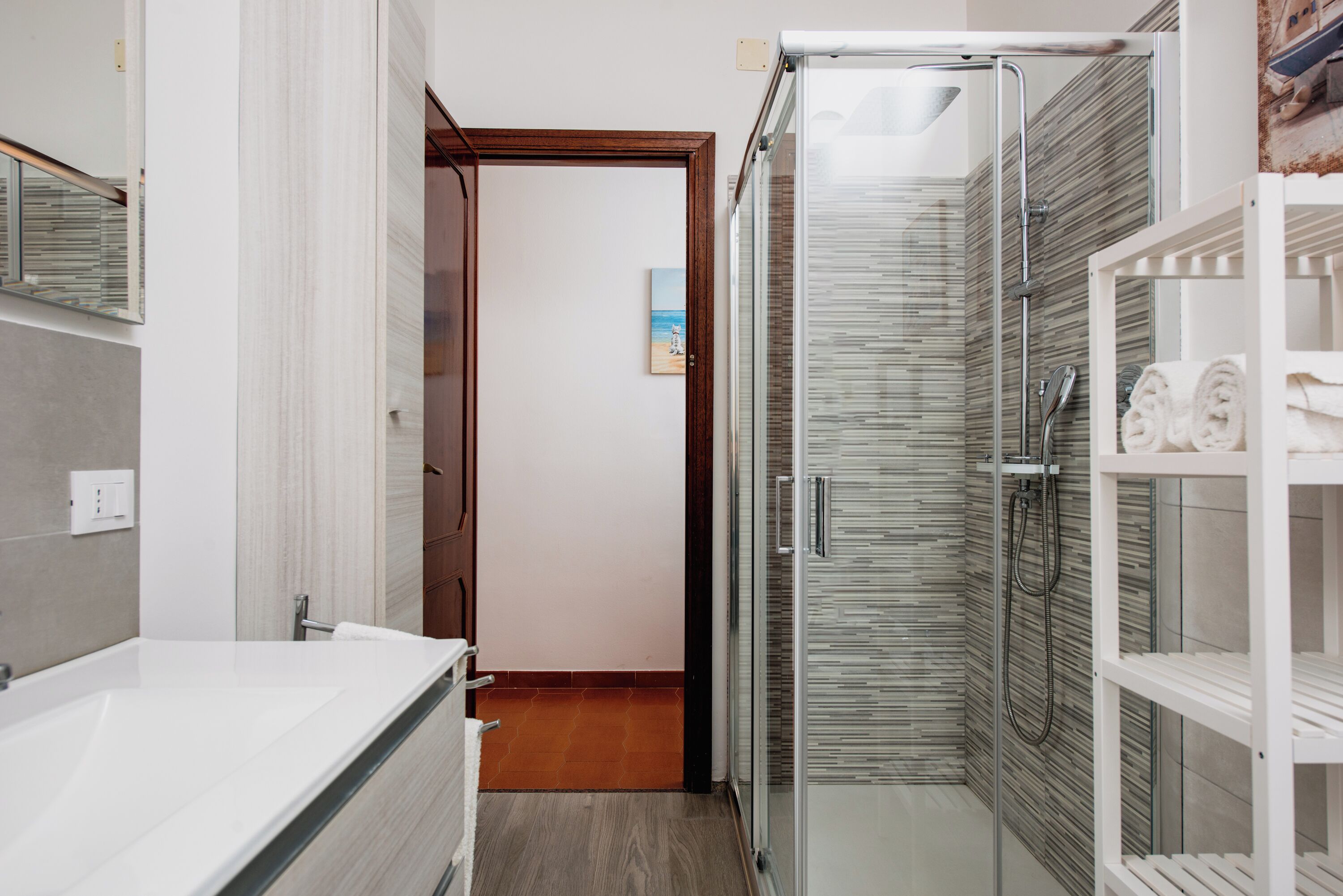Dusche, Haartrockner, Bidet, Handtücher