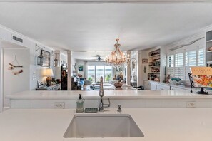 Interior - Ocean Front Escape sleeps 4 (St Simons Island)