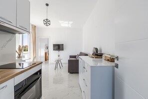 Apartment | Private kitchen - Apartment With AC and Balcony Golem (Golem)