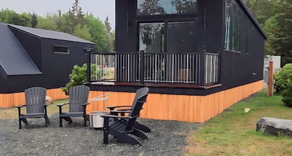 Romantic Hideout | Bay Access | Near Tidal Falls