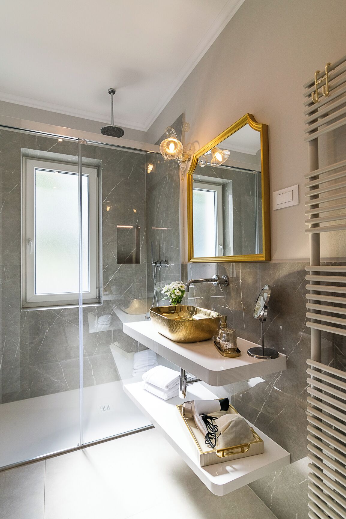 Villa - Superior Triple Studio (Ground floor) | Bathroom | Shower, eco-friendly toiletries, hair dryer, bathrobes