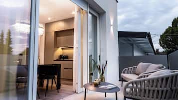 Cube - Deluxe Family Suite (First Floor) | Terrazza/patio