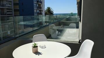 Apartamento | Restaurante al aire libre