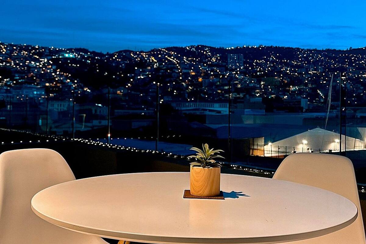 Apartment | Outdoor dining