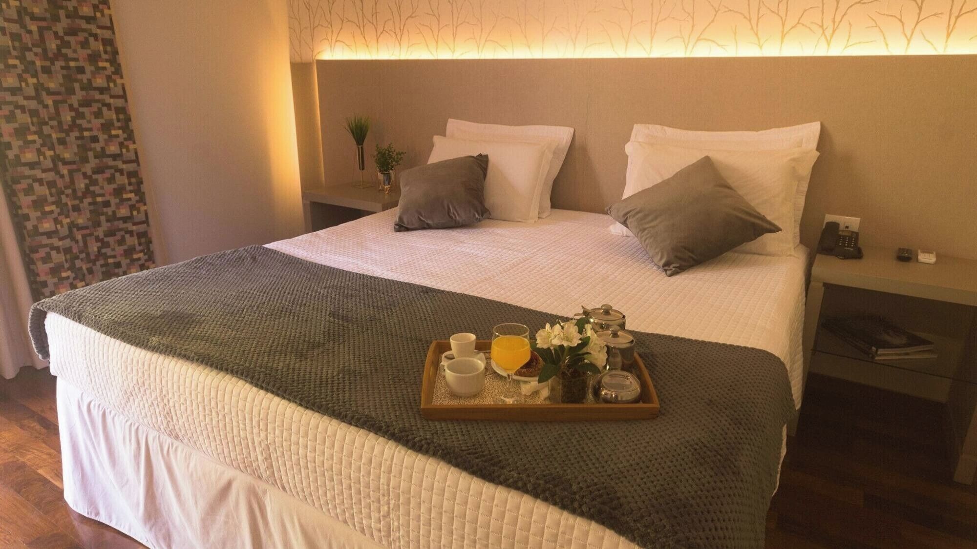 3 Premium Suites W/ Sauna & Pools, Located Close To Waterfalls & Adventure Tours - 포스두이구아수