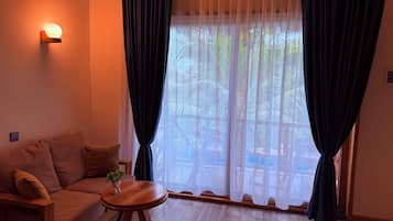 Habitación de lujo doble | Caja fuerte, escritorio, espacio para trabajar con un portátil