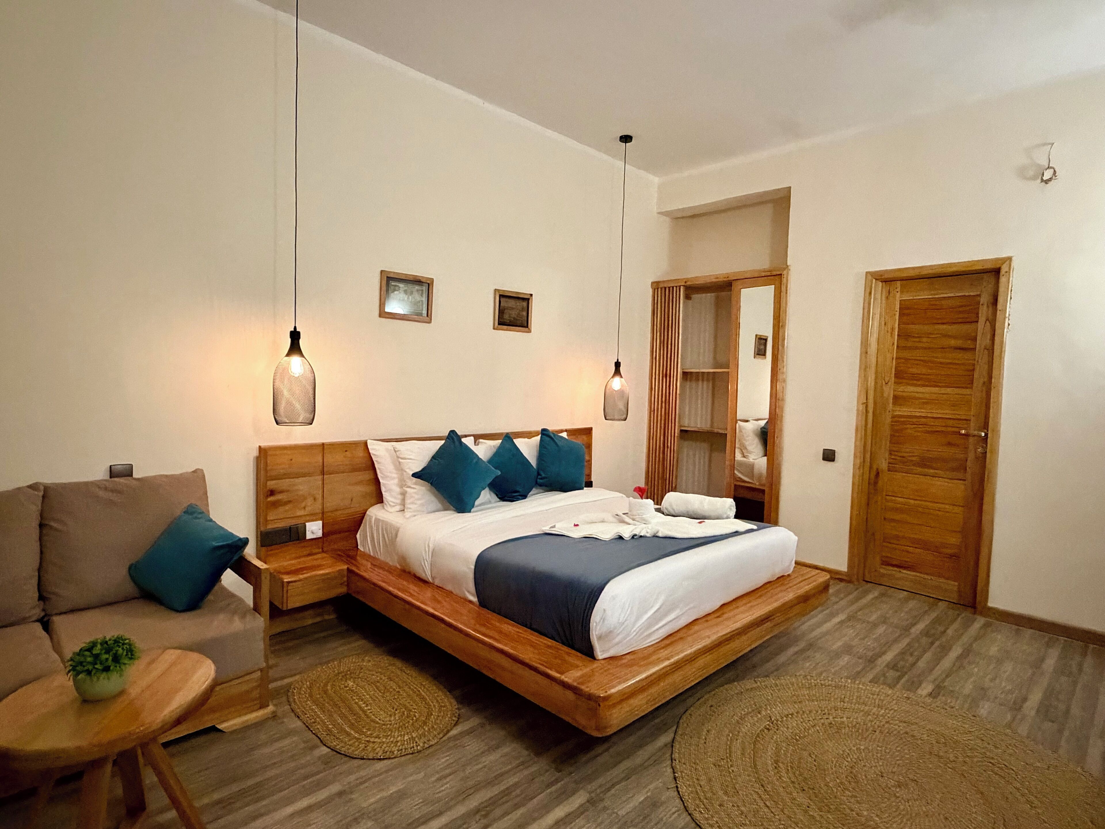 Luxury Double Room | In-room safe, desk, laptop workspace, soundproofing