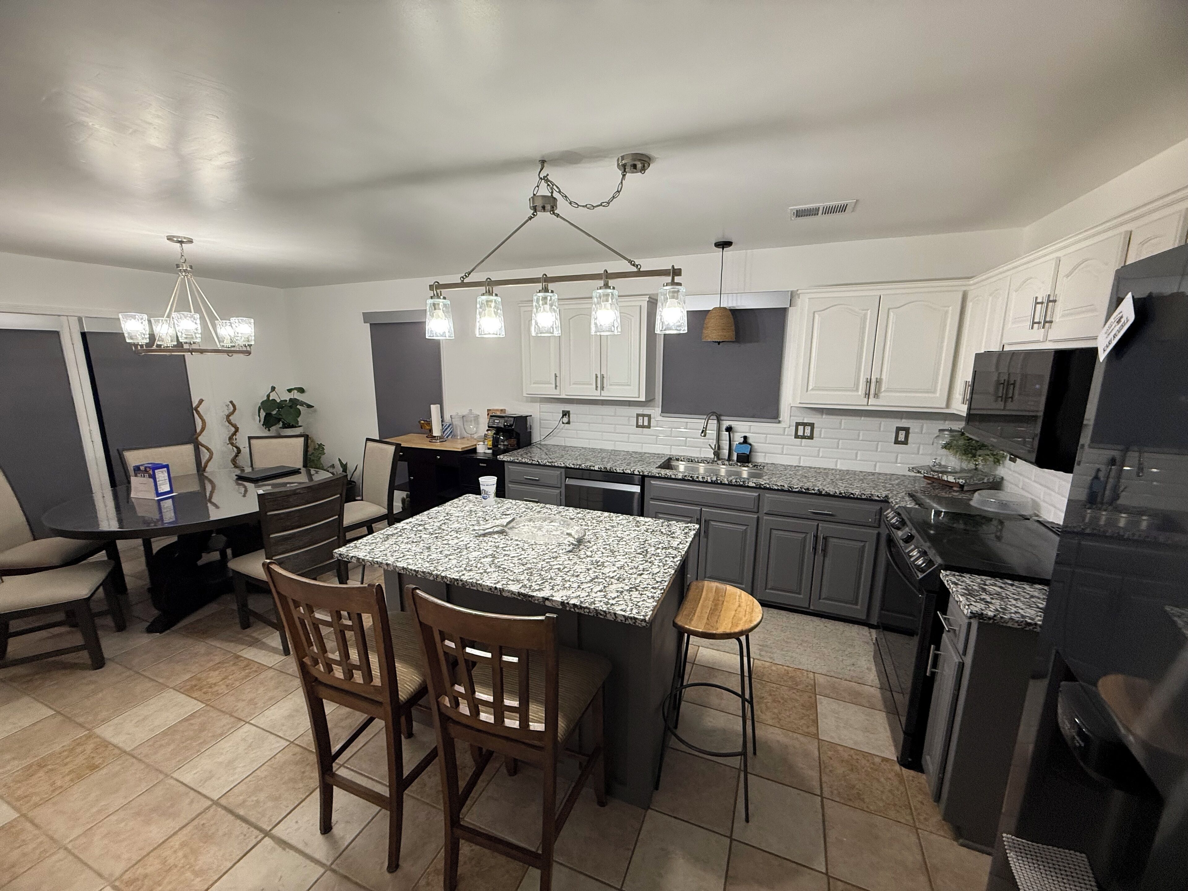 Mikroaaltouuni, uuni, liesi, astianpesukone