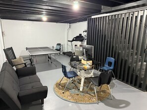 غرفة الألعاب