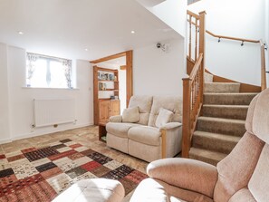 Living area - Swallow Cottage (South Brent)