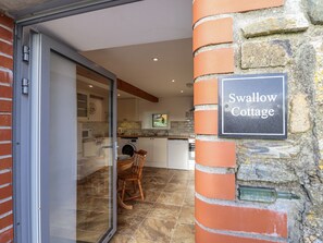 Interior - Swallow Cottage (South Brent)