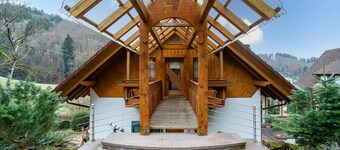 Apartment 'Kronenhirsch' with Balcony and Wi-Fi