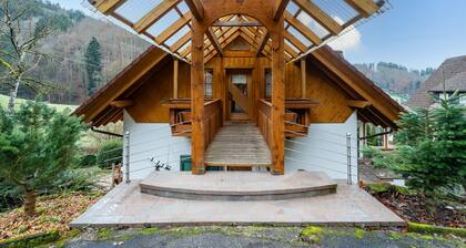 Apartment 'Kronenhirsch' with Balcony and Wi-Fi