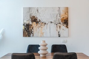 House | Dining room - Bright Modern Apartment With Balcony Views Golem (Golem)