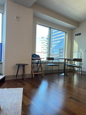 Interior - Charming 2-bedroom apartment with fitness room and AC in fabulous Boston (Boston)