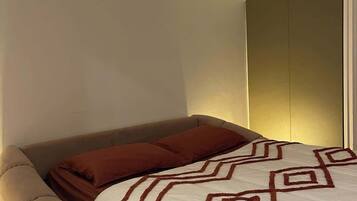 1 chambre, fer et planche Ă repasser, Wi-Fi, draps fournis