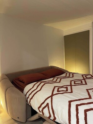 1 chambre, fer et planche à repasser, Wi-Fi, draps fournis