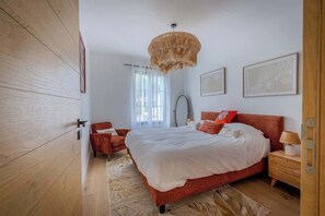 5 Schlafzimmer, Bügeleisen/Bügelbrett, Reisekinderbett, WLAN