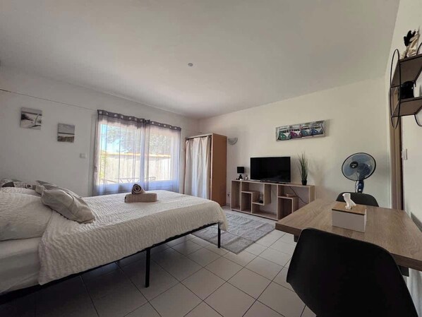 Iron/ironing board, WiFi, bed sheets - AppartHotel le Nid Marin (Aytré)