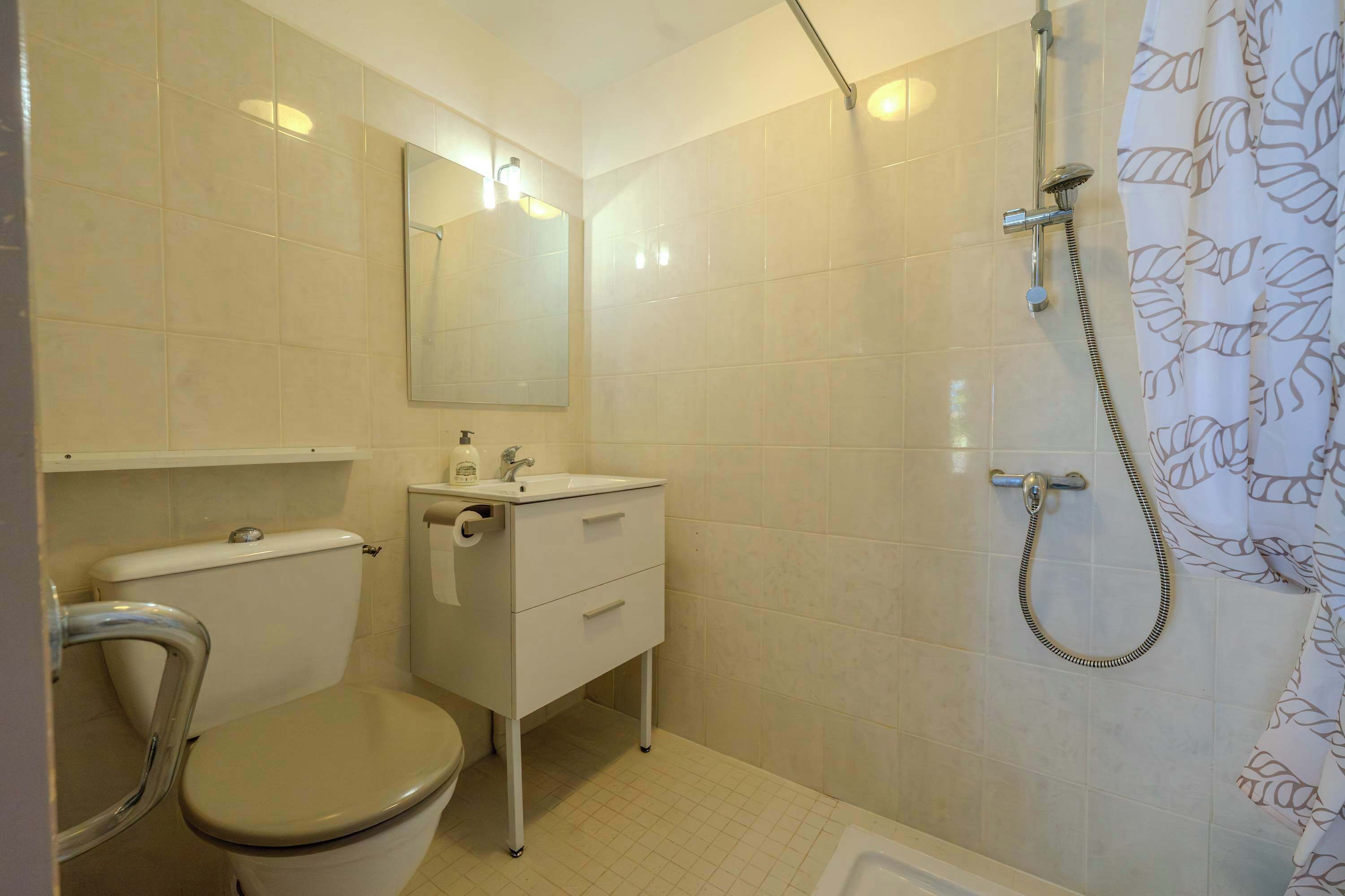 Een douche, een haardroger