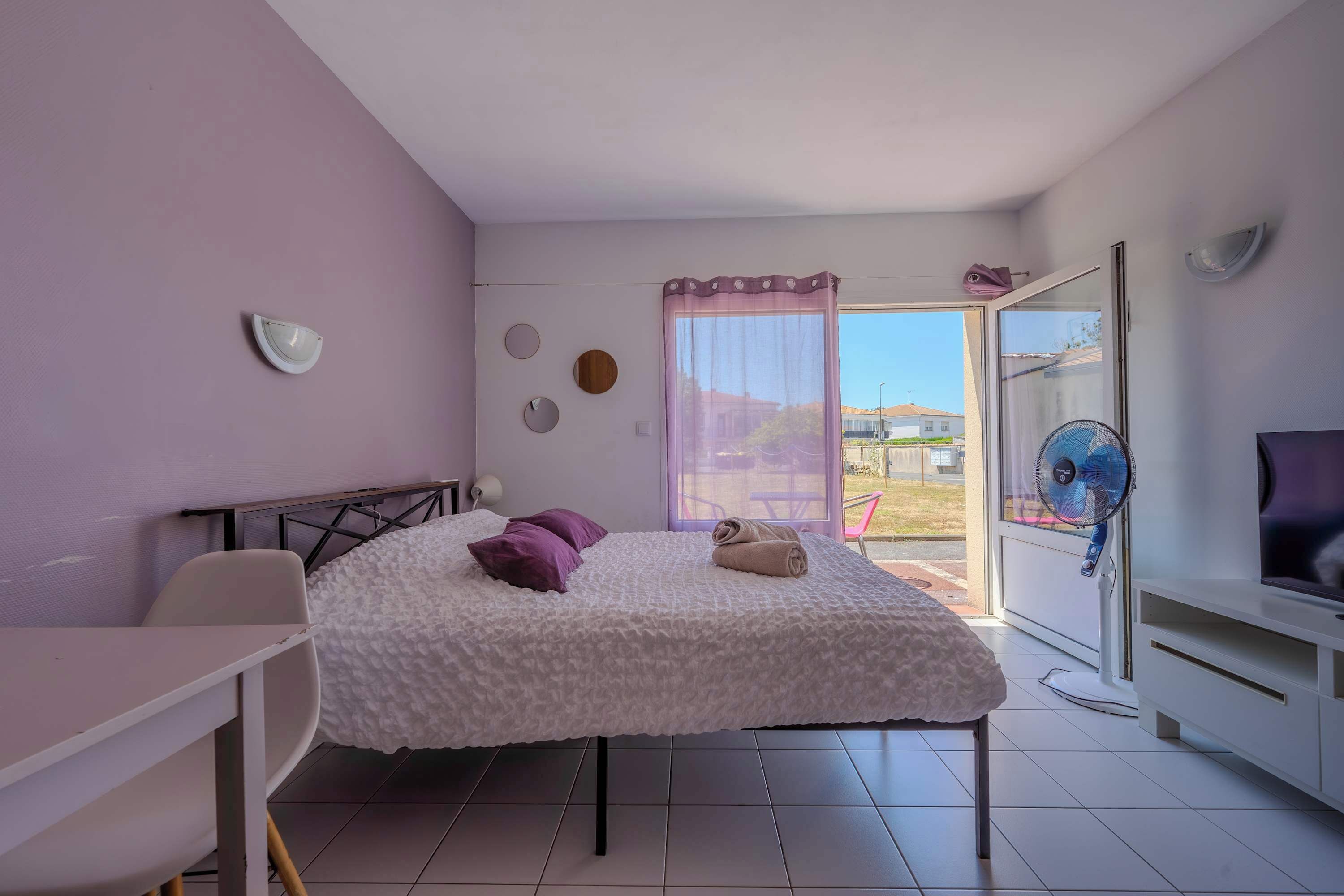 1 chambre, bureau, Wi-Fi, draps fournis