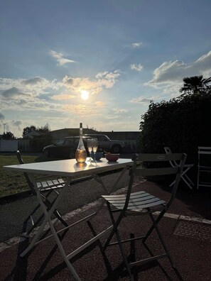 Outdoor dining - Appartement Lilas - Residence Kiwi (Aytré)