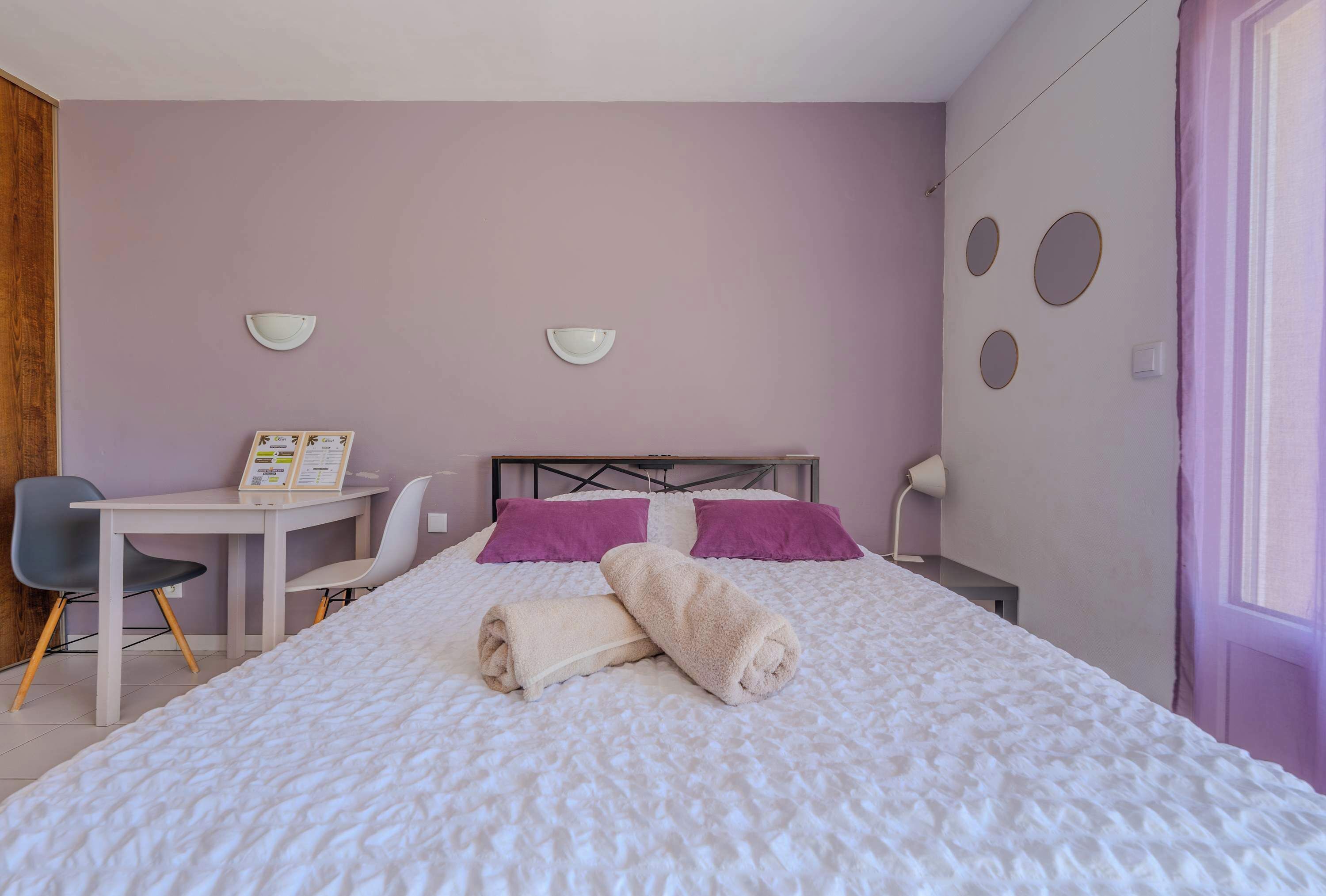 1 habitación, escritorio, wifi y ropa de cama 