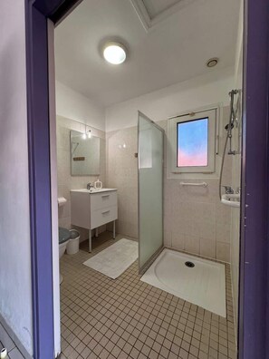 Bathroom - Appartement Lilas - Residence Kiwi (Aytré)