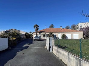 Exterior - Appart-Hotel du drapeau bleu Residence Kiwi (Aytré)