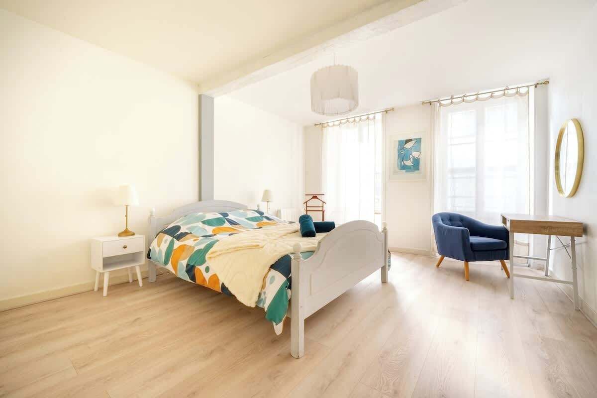 2 室のベッドルーム、旅行用ベビーベッド、WiFi、ベッドシーツ