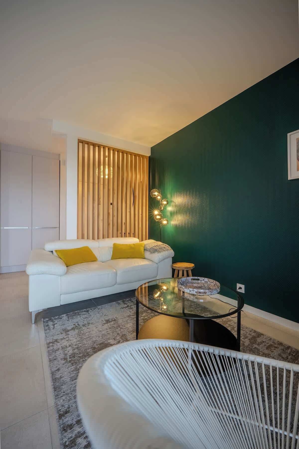 تلفزيون، مكتب