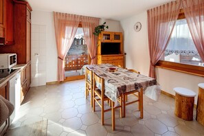 Interior - Apartment 'Baita Angela' with Mountain View, Balcony and Wi-Fi (Livigno)
