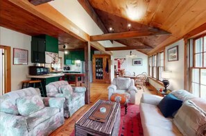 Unclassified image, 4 of 33, button - Enchanting 4-bedroom farmhouse in Londonderry (Londonderry)