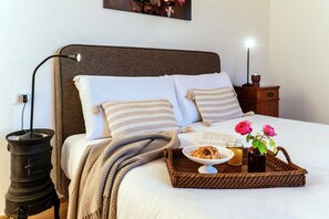 公寓, 山景 | 高档床上用品、羽绒被、熨斗/熨衣板、婴儿床