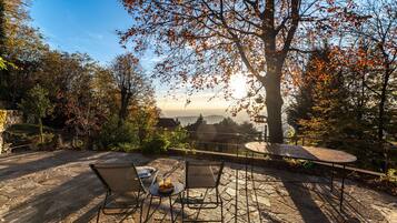 Appartamento, vista montagna | Terrazza/patio