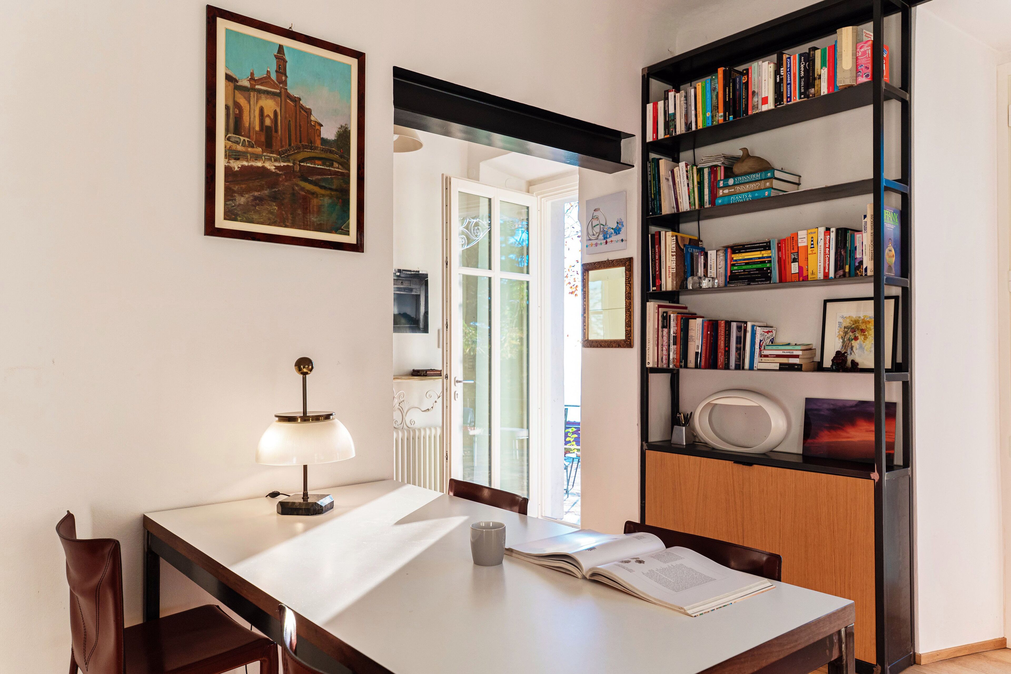 Departamento, vista a la montaña | Ropa de cama de alta calidad, edredón y tabla de planchar con plancha 