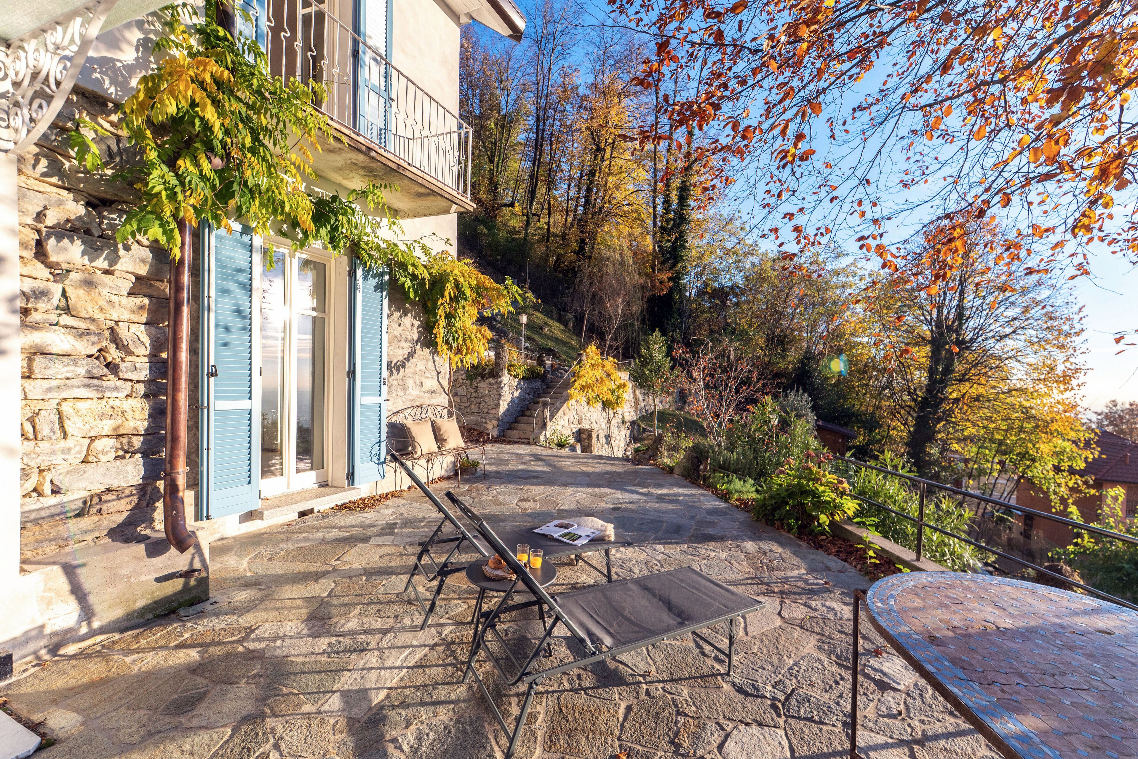 Departamento, vista a la montaña | Ropa de cama de alta calidad, edredón y tabla de planchar con plancha 