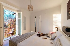 Apartment, Mountain View | Premium bedding, down comforters, iron/ironing board, cribs/infant beds - Villa Rocawood (Brunate)