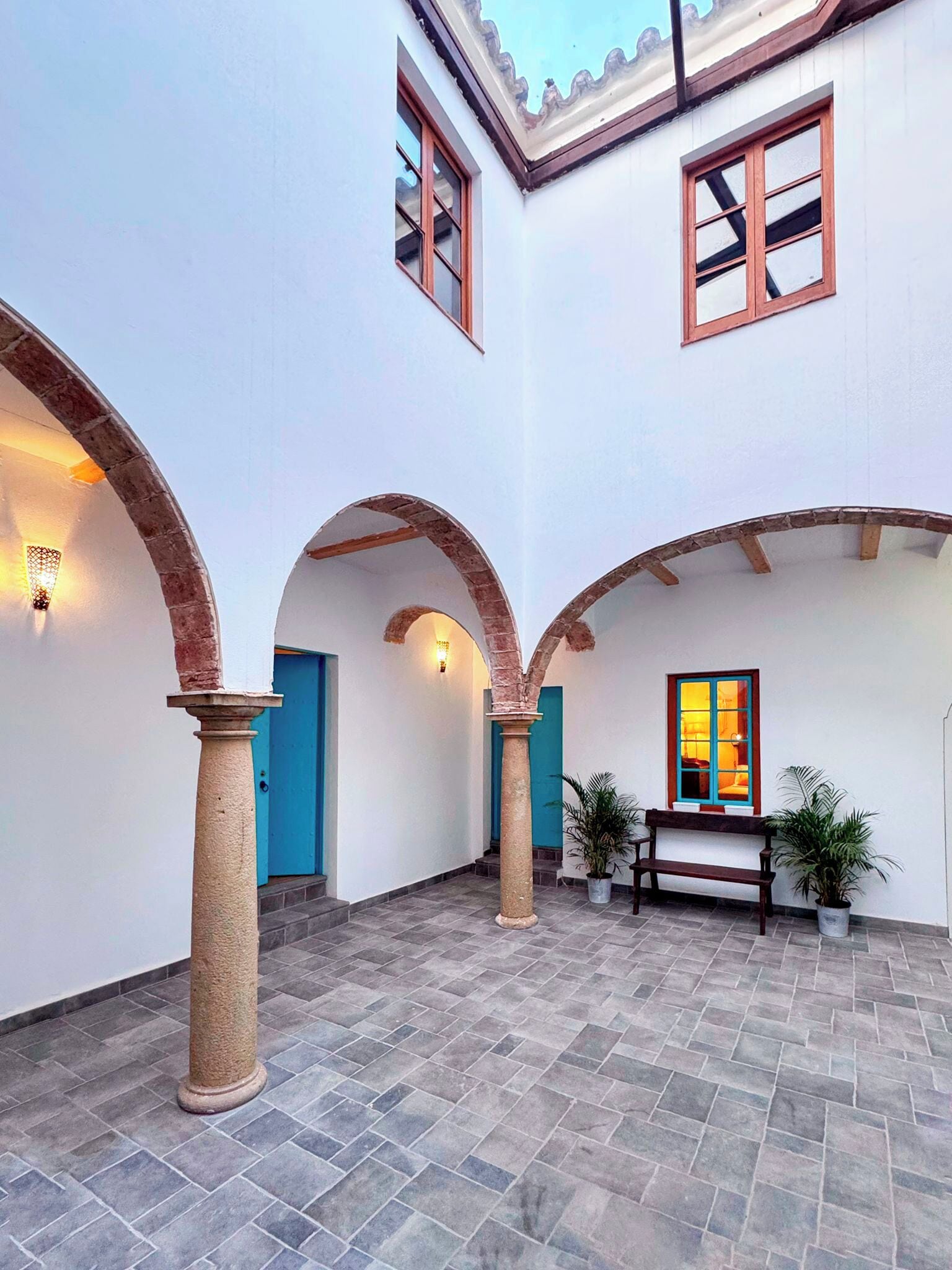 Deluxe appartement, uitzicht op binnenplaats | Terras