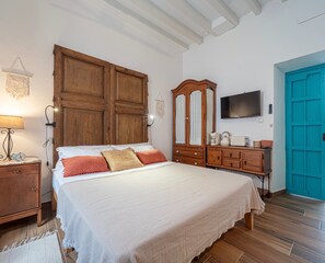 Premium bedding, memory foam beds, individually decorated - El Conventillo de San Roque (San Roque)