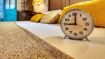 Apartamento luxo, vista para o pátio | Roupas de cama premium