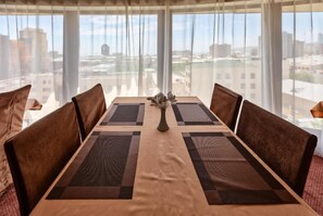 Petit déjeuner buffet compris tous les jours